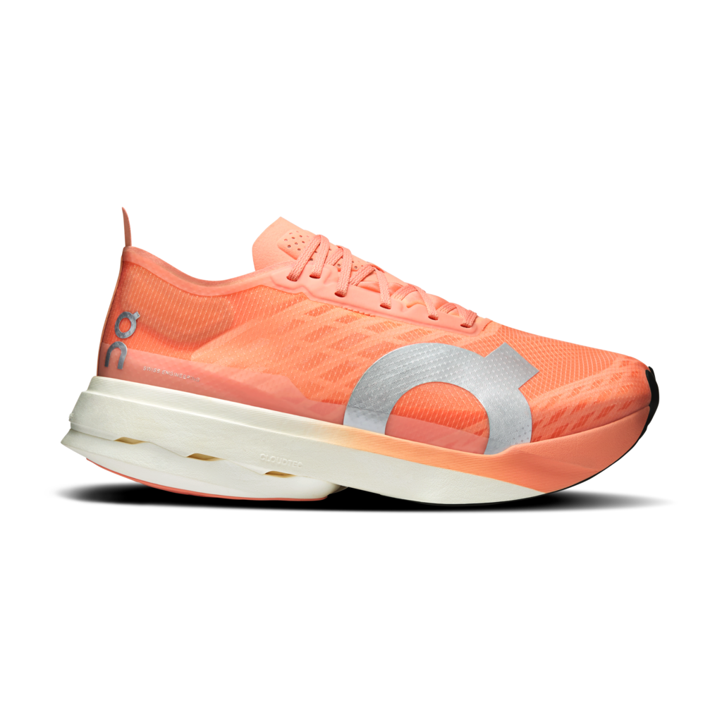 On Running Cloudboom Strike Masculino Sunstone White