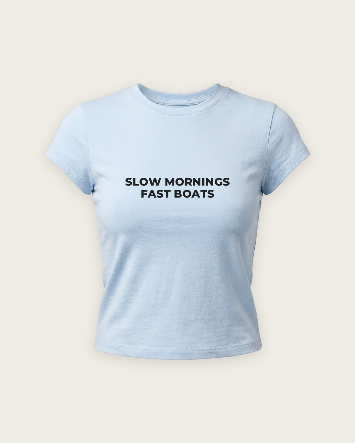 Baby Tee “Slow Mornings, Fast Boats” — Azul Bebê