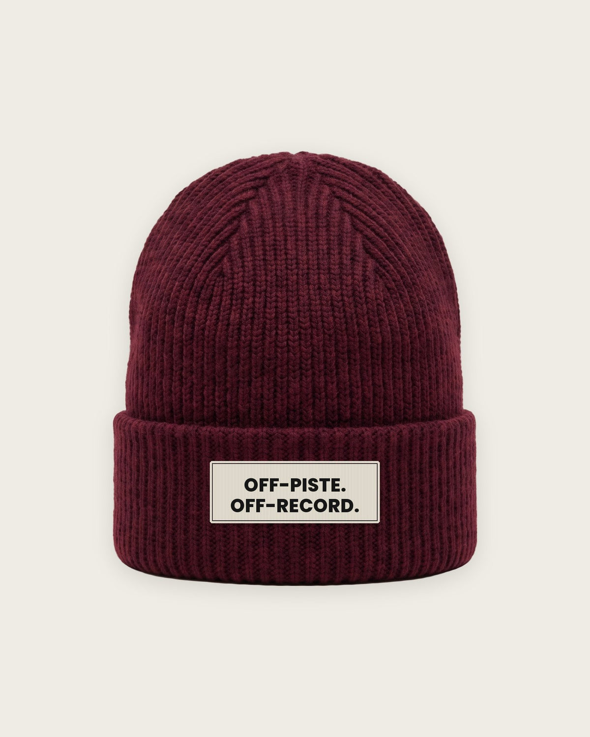 Gorro Canelado “Off-Piste, Off-Record” — Bordô