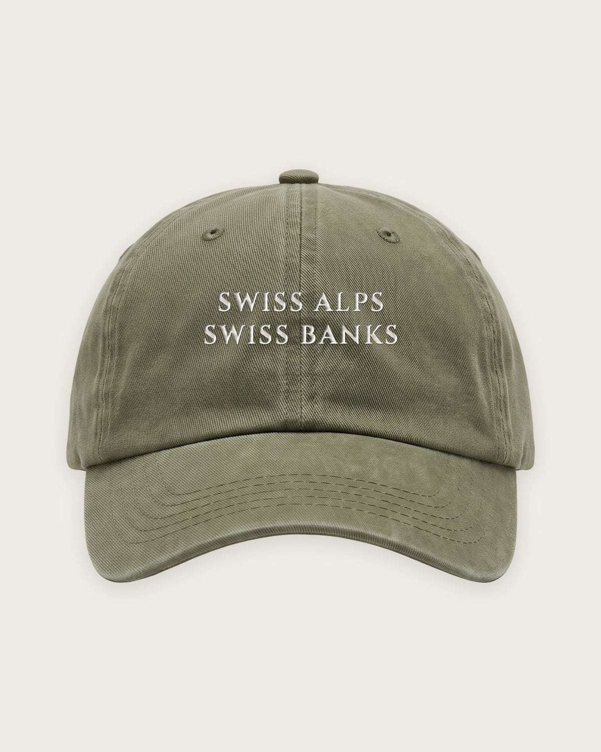 Boné Dad Hat “Swiss Alps, Swiss Banks” — Verde Musgo