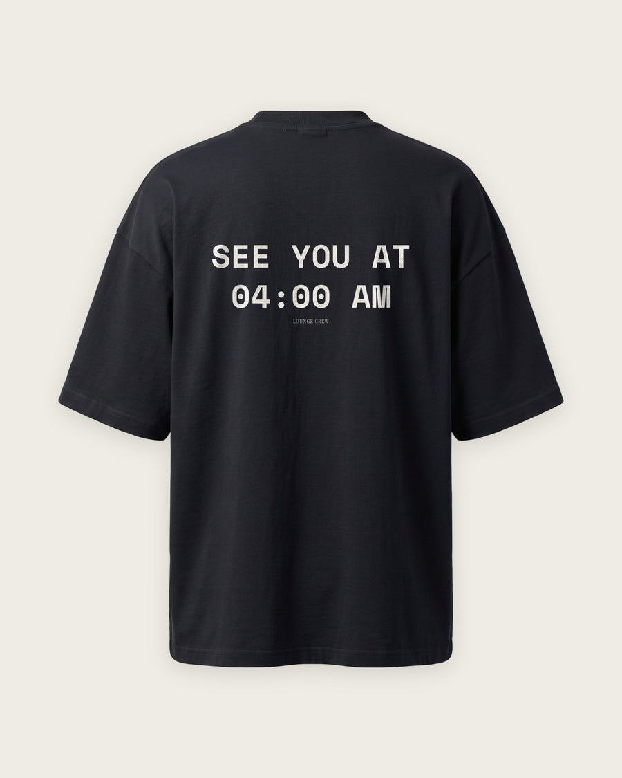 Camiseta Oversized “See You at 4 AM”