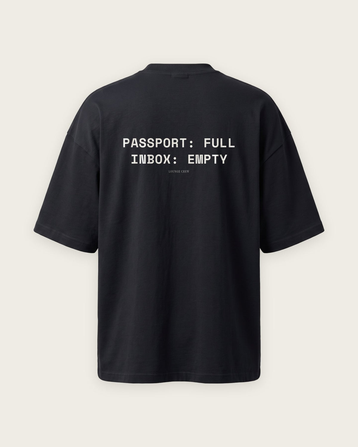 Camiseta Oversized “Passport Full, Inbox Empty” — Preto