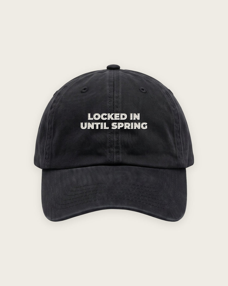 Boné Dad Hat “Locked In Until Spring”